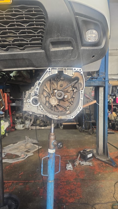 החלפת מצמד דציה דסטאר החלפת מצמד דציה דסטאר